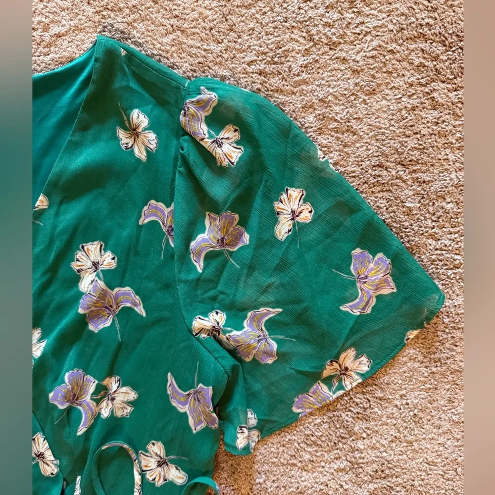 Green Ruffled Wrap Sundress - Picture 5 of 12